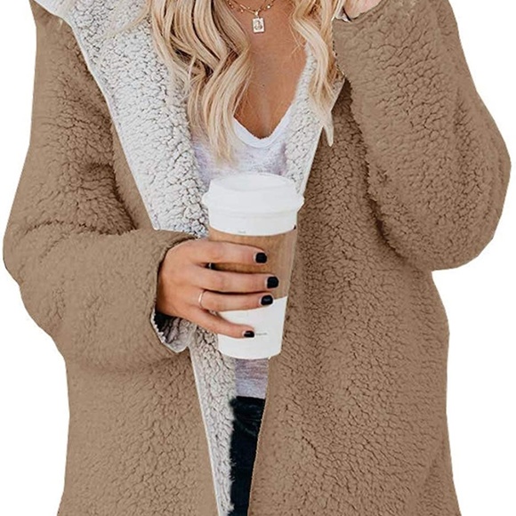 ReachMe Oversized Sherpa Jacket (2 available) - Picture 4 of 8